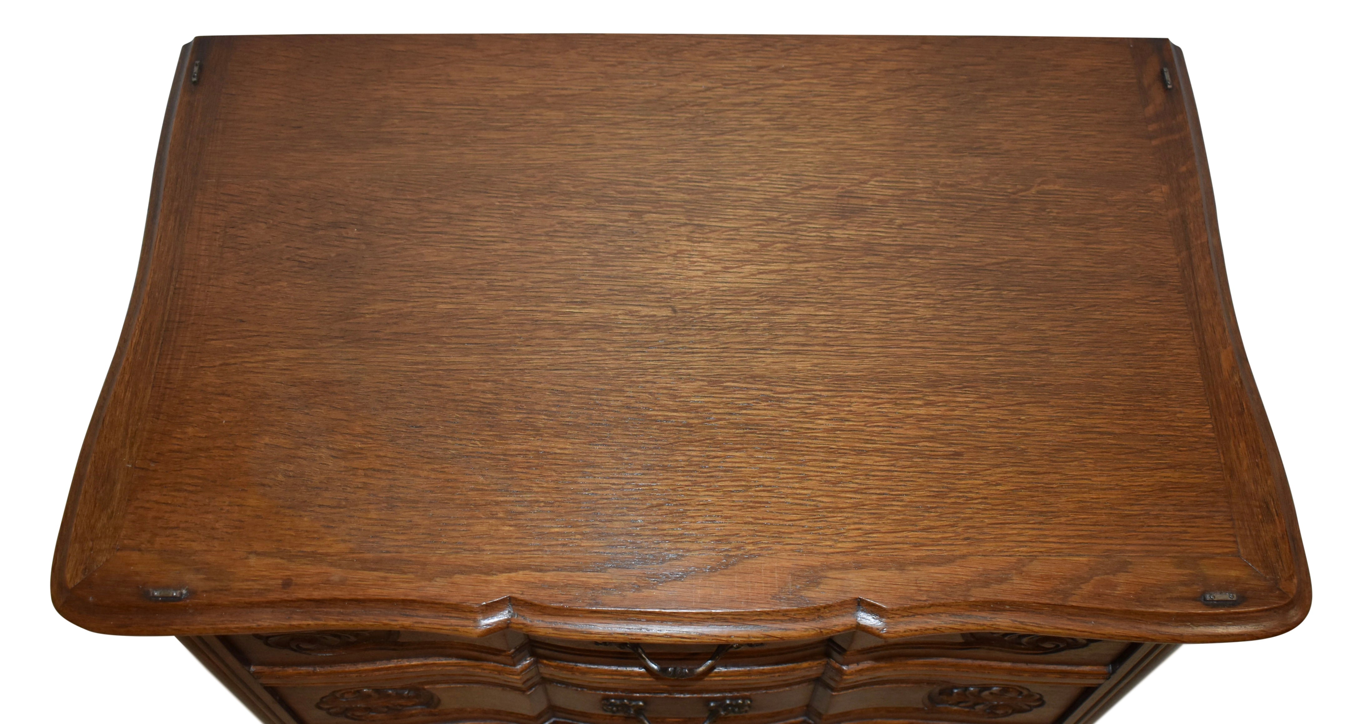 Petite Oak Chest of Drawers