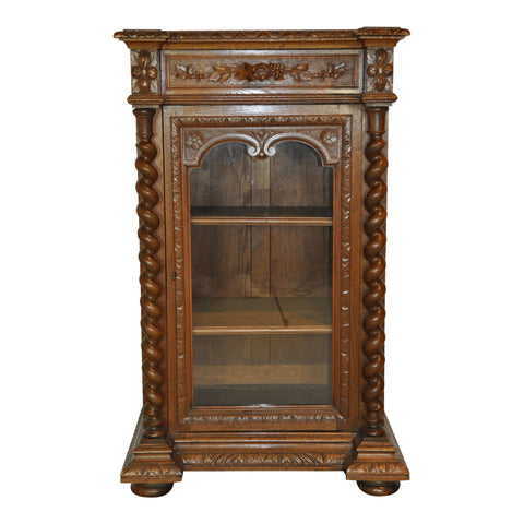 Oak Vitrine