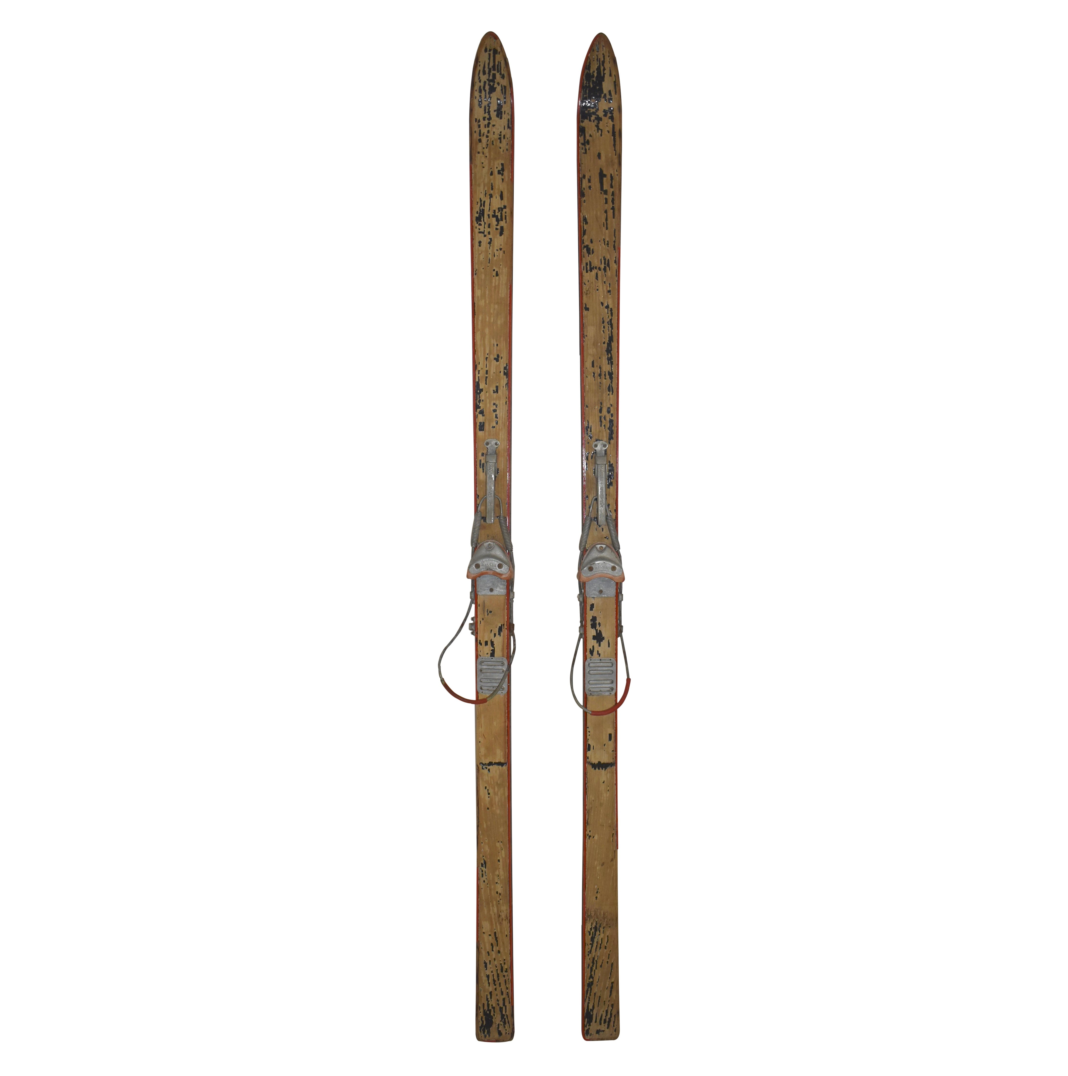 Wooden Skis with Massag Cable Bindings