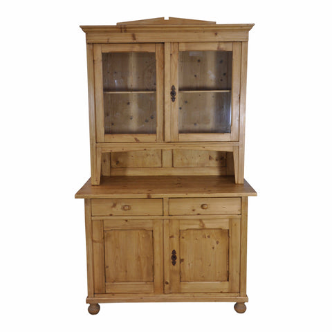 Kitchen Cabinet with Side Cutout